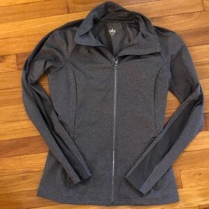Alo like new no tags Med steel gray stretch tech fabric smooth NWOT front zip